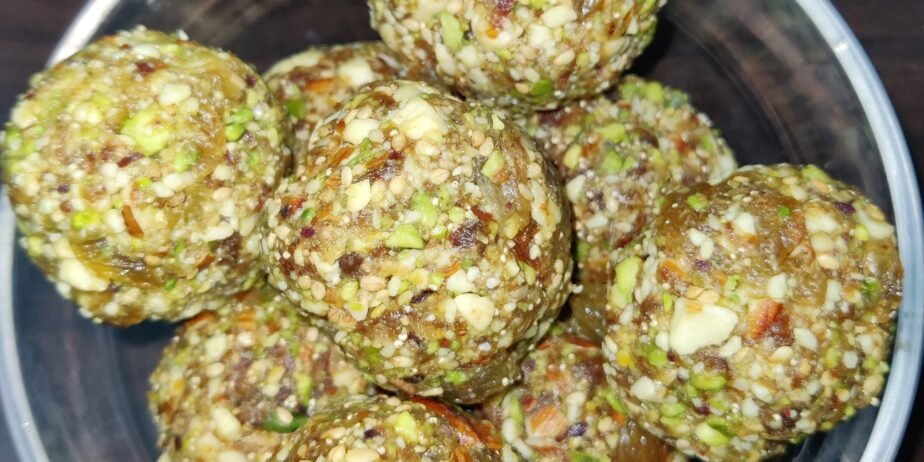 Dry Fruit Ladoos