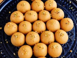 besan-laddu